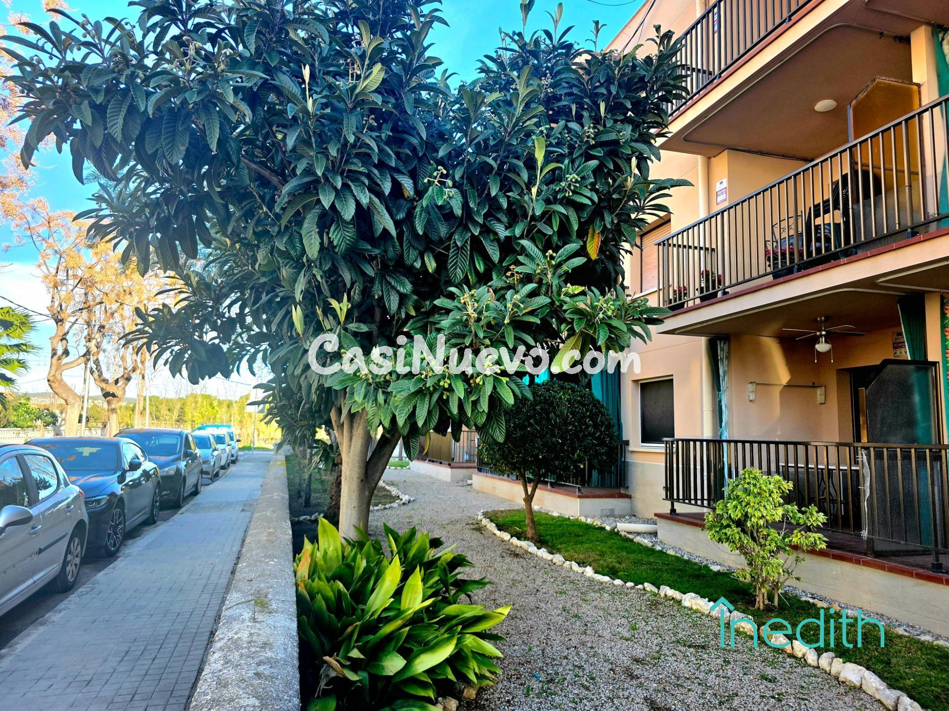 Bonito piso con terraza a dos pasos del mar de Vilanova y la - foto 2