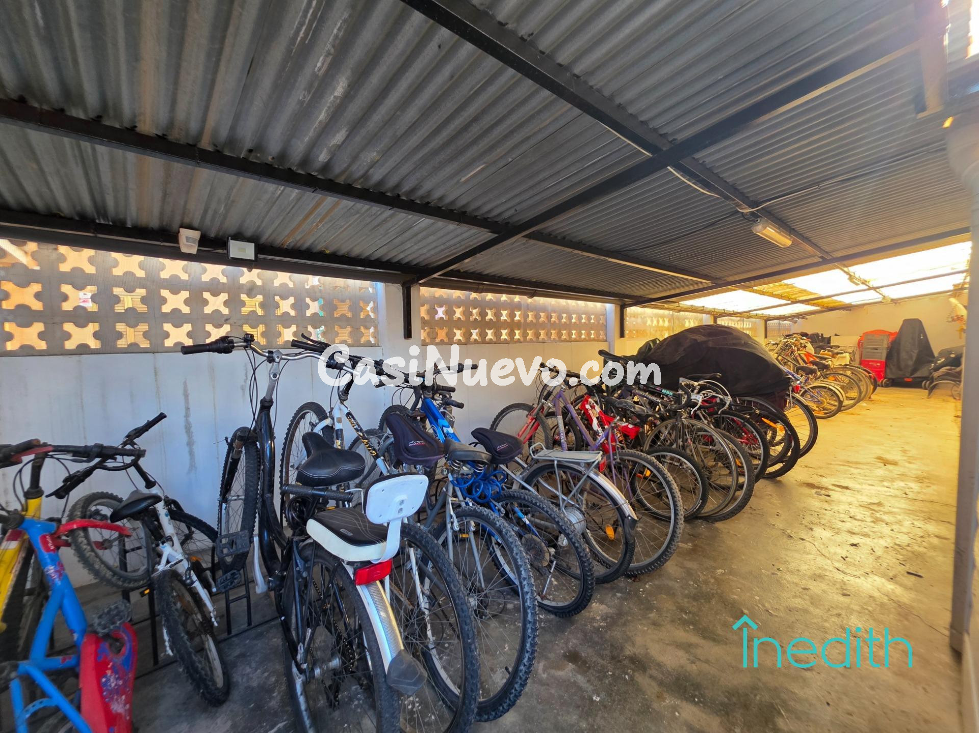 Bonito piso con terraza a dos pasos del mar de Vilanova y la - foto 37