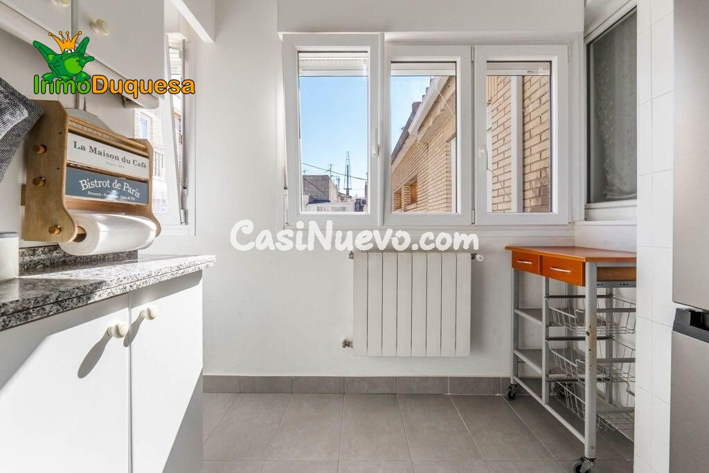 Piso en última planta (ÁTICO) de 4 dorm. junto a Constitució - foto 11