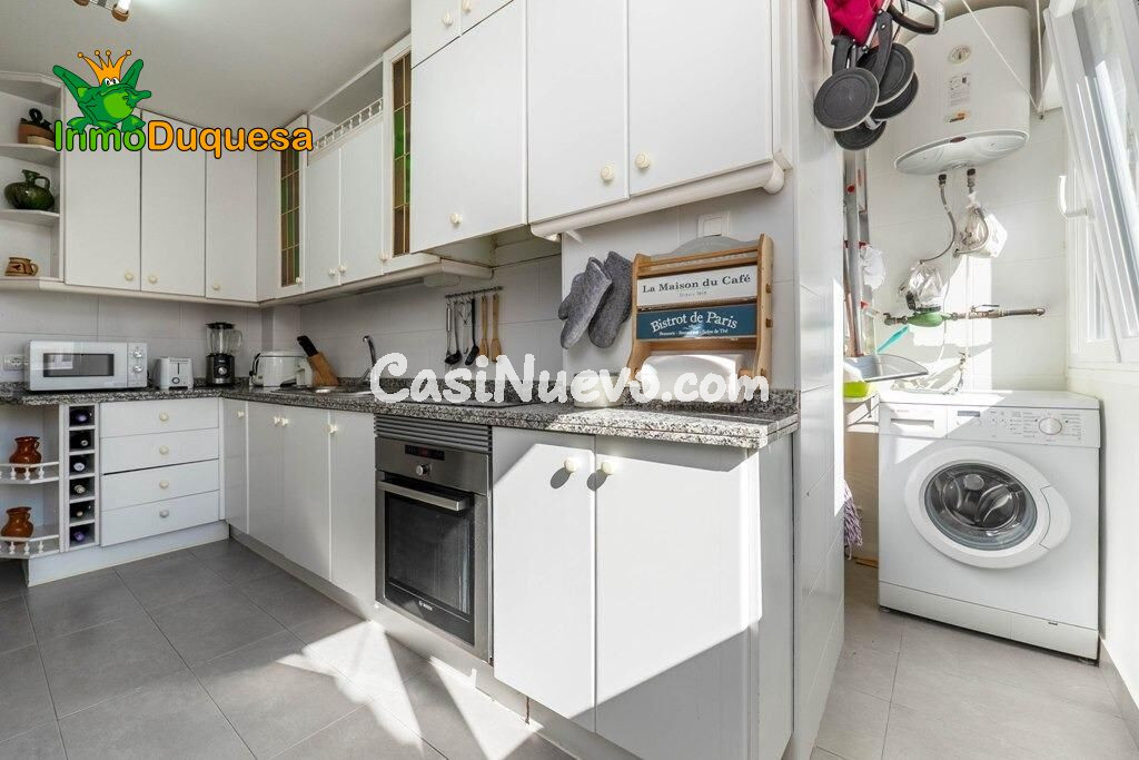 Piso en última planta (ÁTICO) de 4 dorm. junto a Constitució - foto 13