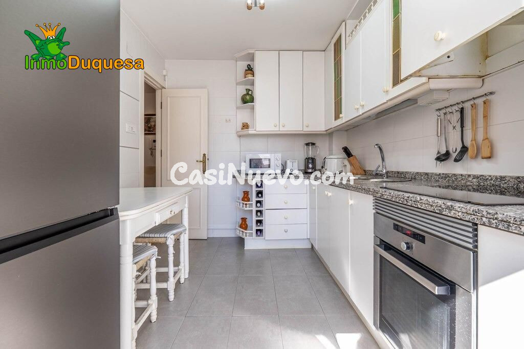 Piso en última planta (ÁTICO) de 4 dorm. junto a Constitució - foto 14