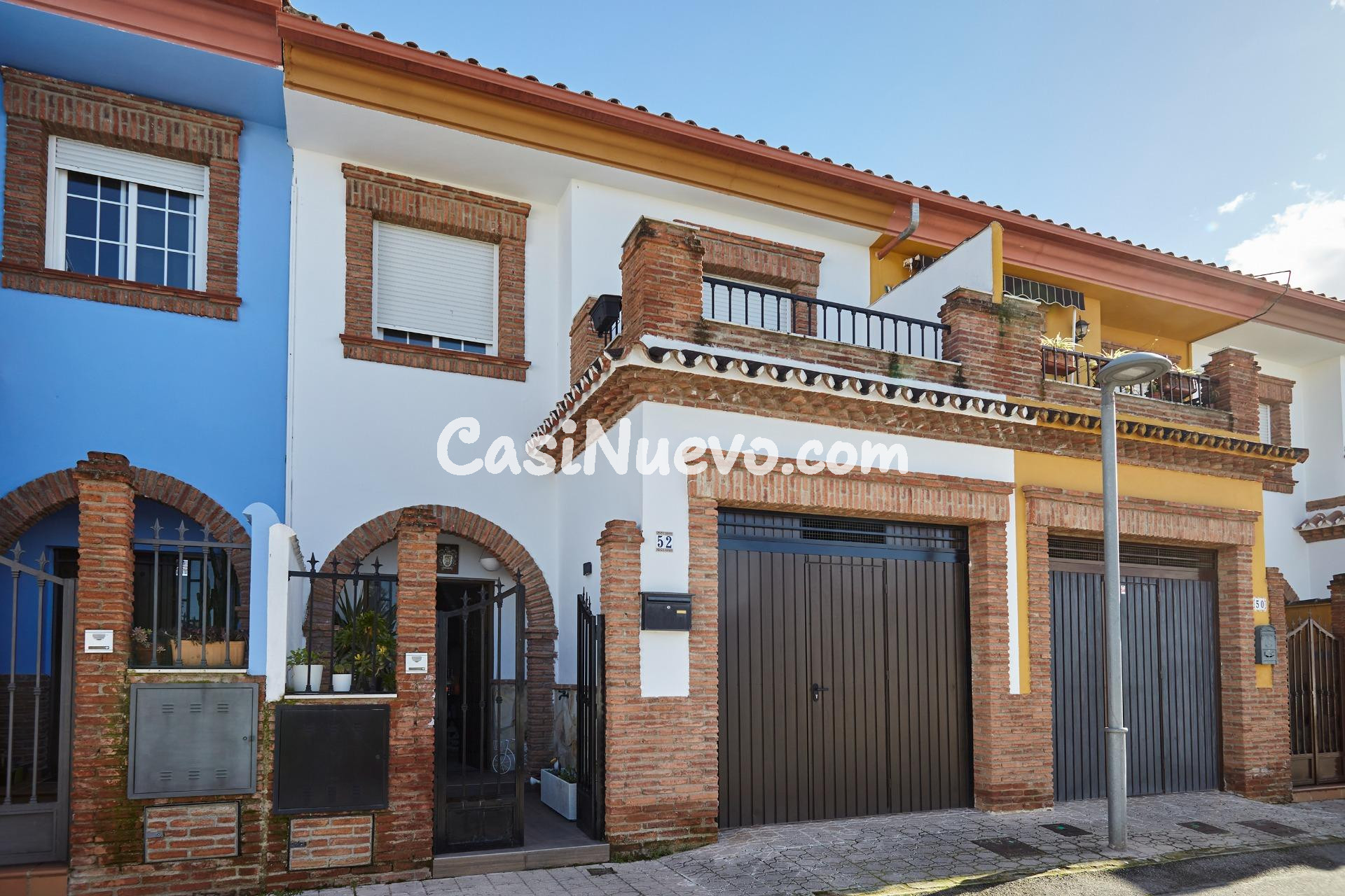 ENCANTADOR ADOSADO AMUEBLADO Y EQUIPADO EN MENGIBAR - foto 2