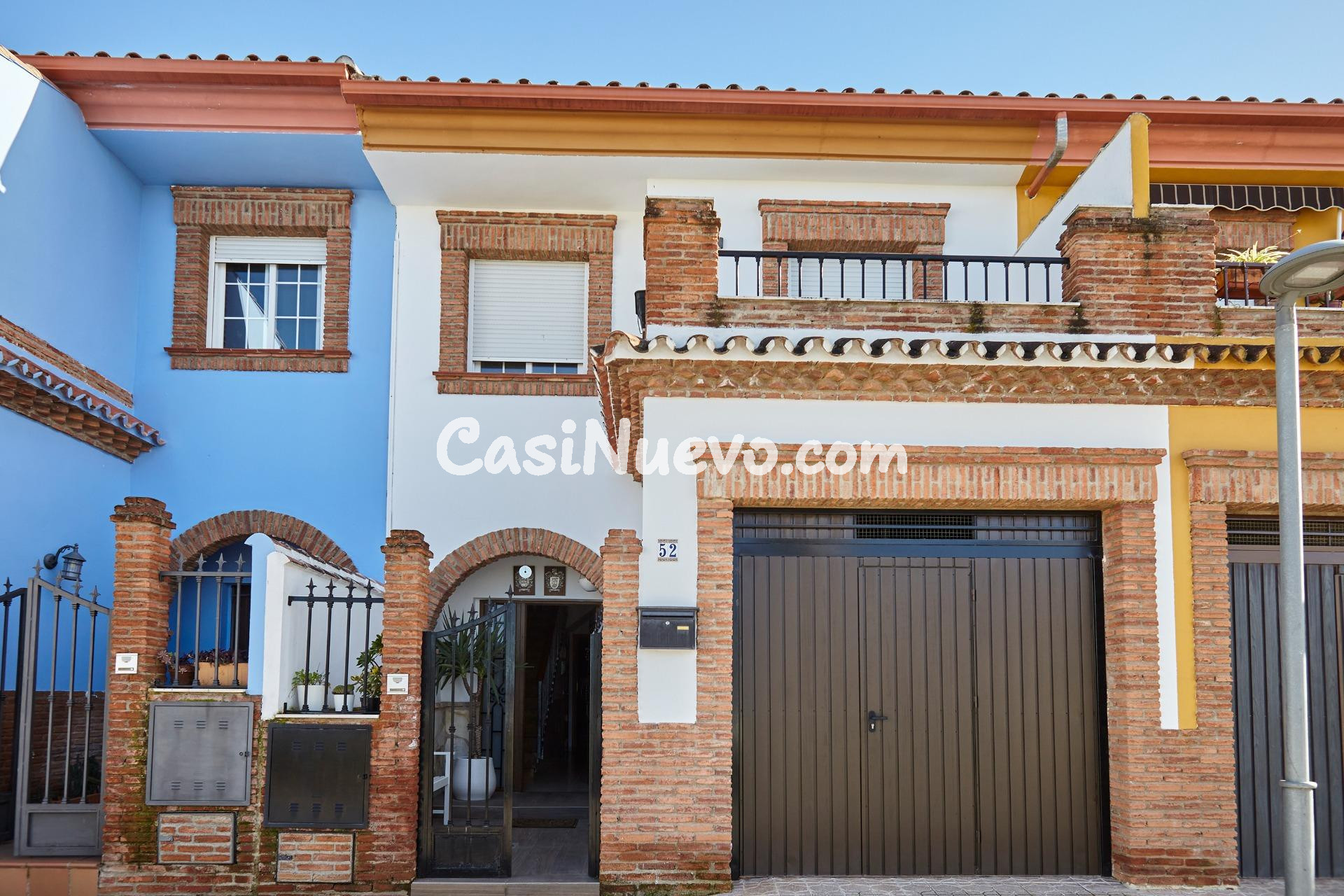 ENCANTADOR ADOSADO AMUEBLADO Y EQUIPADO EN MENGIBAR - foto 4