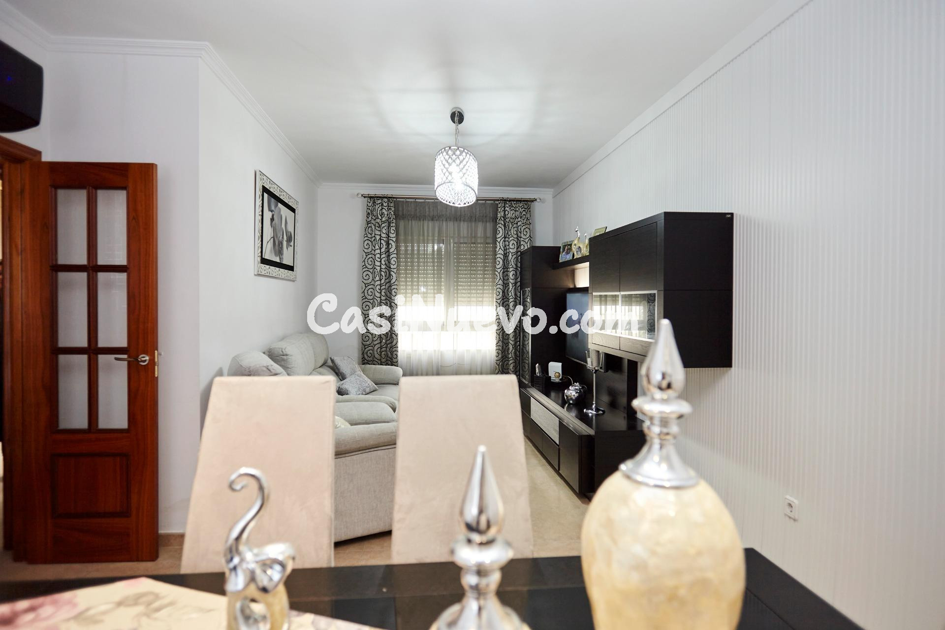 ENCANTADOR ADOSADO AMUEBLADO Y EQUIPADO EN MENGIBAR - foto 10