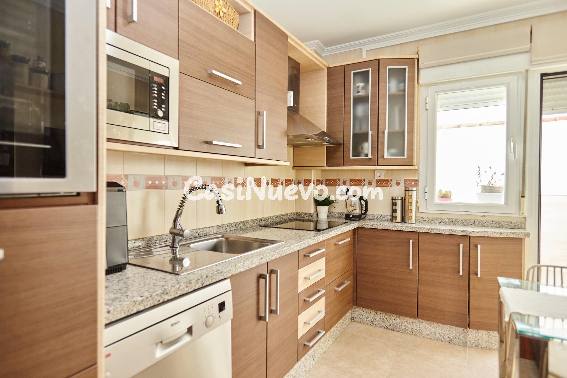 ENCANTADOR ADOSADO AMUEBLADO Y EQUIPADO EN MENGIBAR - foto 14