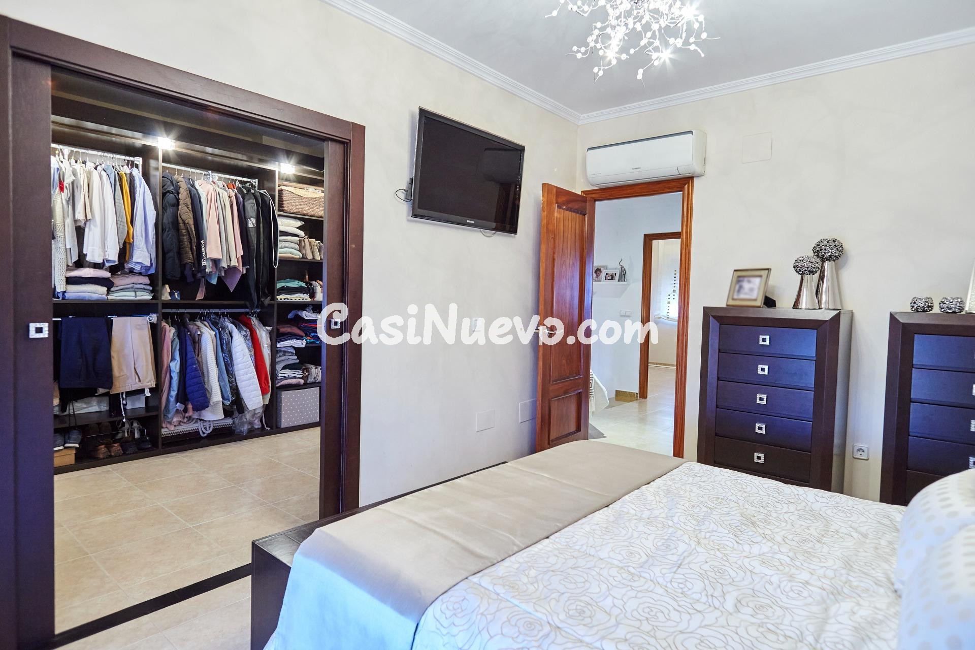 ENCANTADOR ADOSADO AMUEBLADO Y EQUIPADO EN MENGIBAR - foto 38