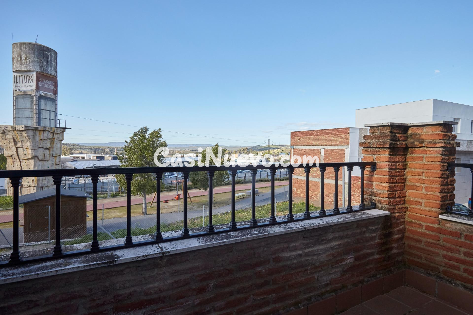 ENCANTADOR ADOSADO AMUEBLADO Y EQUIPADO EN MENGIBAR - foto 44