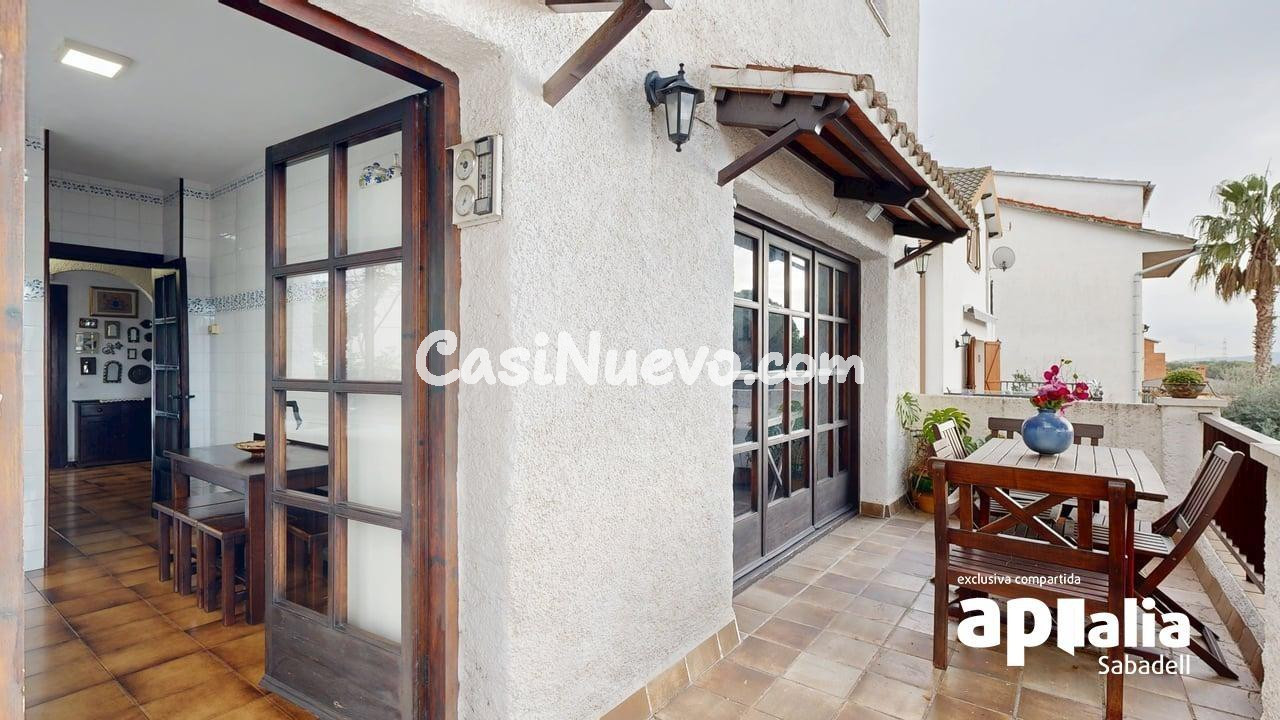 CASA CON GARAJE Y JARDÍN!!! - foto 25