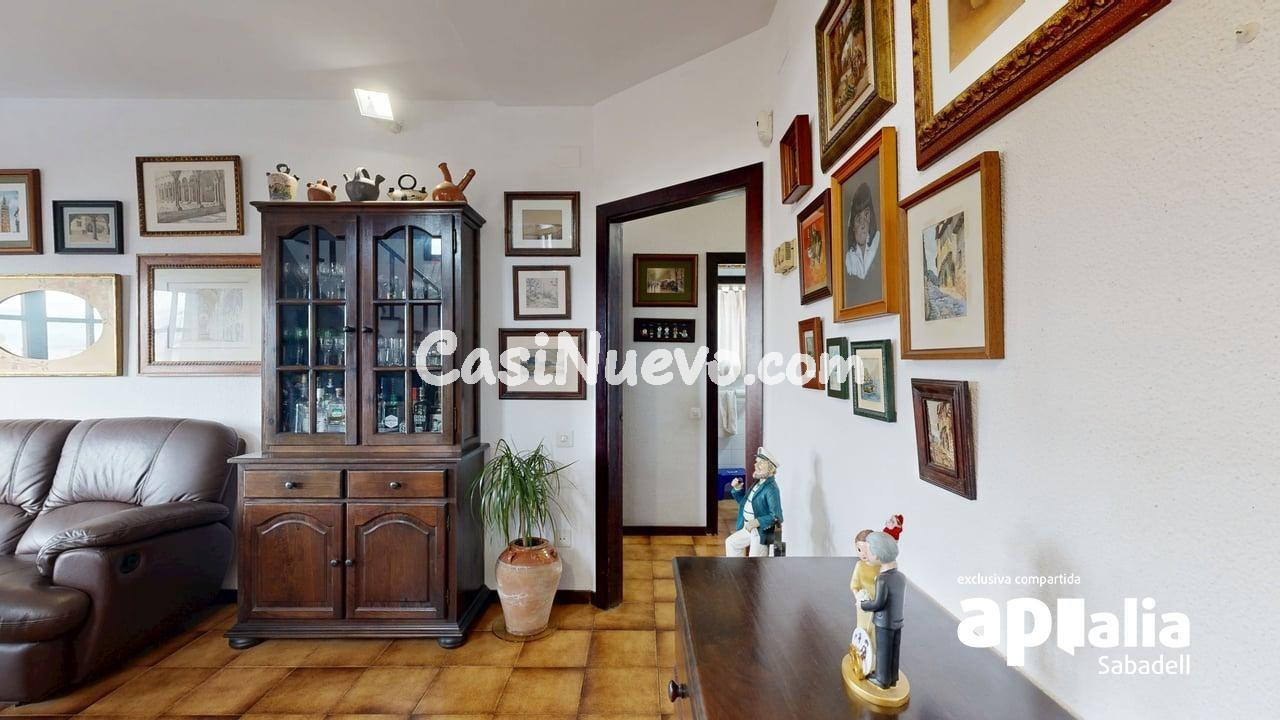 CASA CON GARAJE Y JARDÍN!!! - foto 26