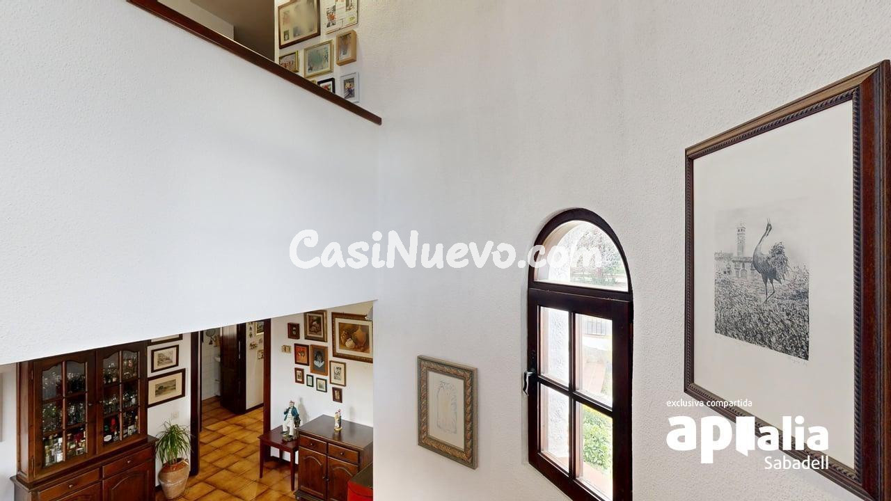 CASA CON GARAJE Y JARDÍN!!! - foto 30