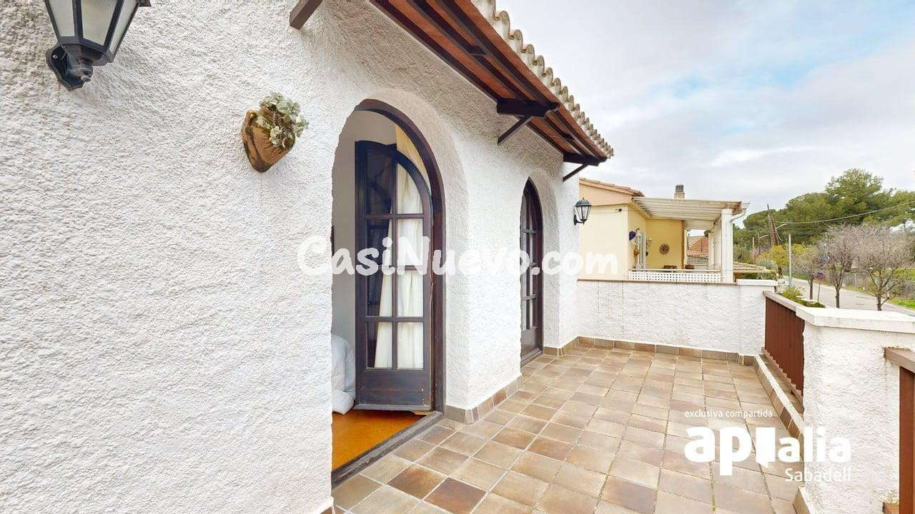 CASA CON GARAJE Y JARDÍN!!! - foto 43