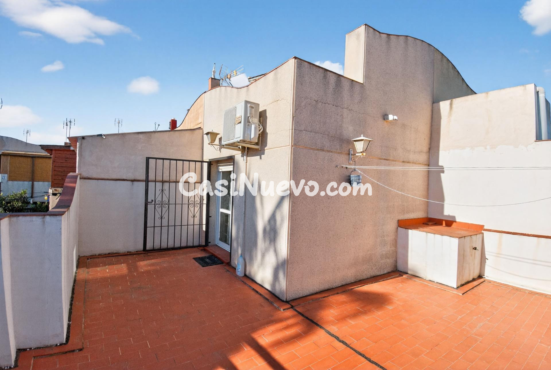 Vivienda pareada en esquina con parcela privada y gran solár - foto 14