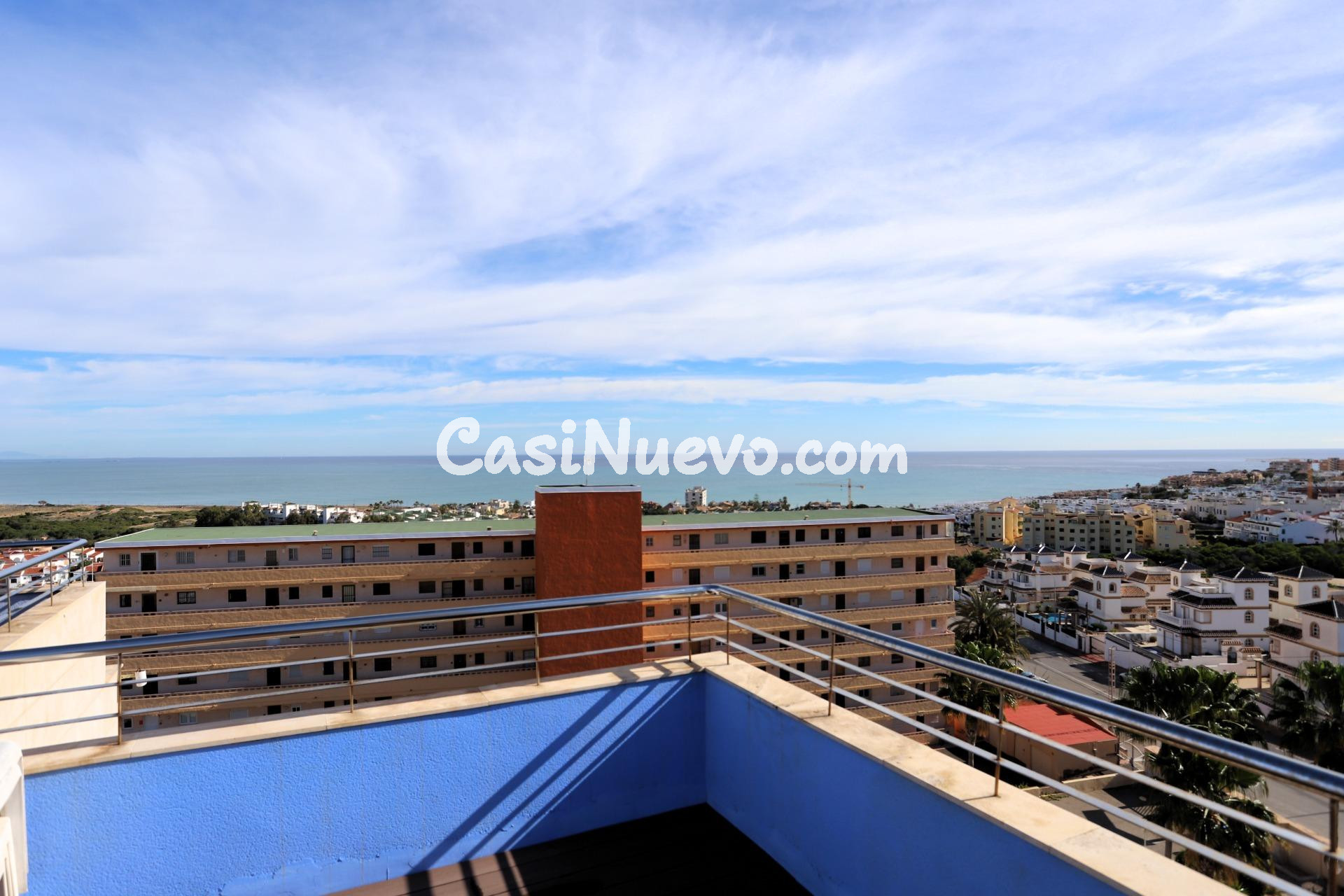 Exclusivo Ático Dúplex con Impresionantes Vistas Panorámicas - foto 2