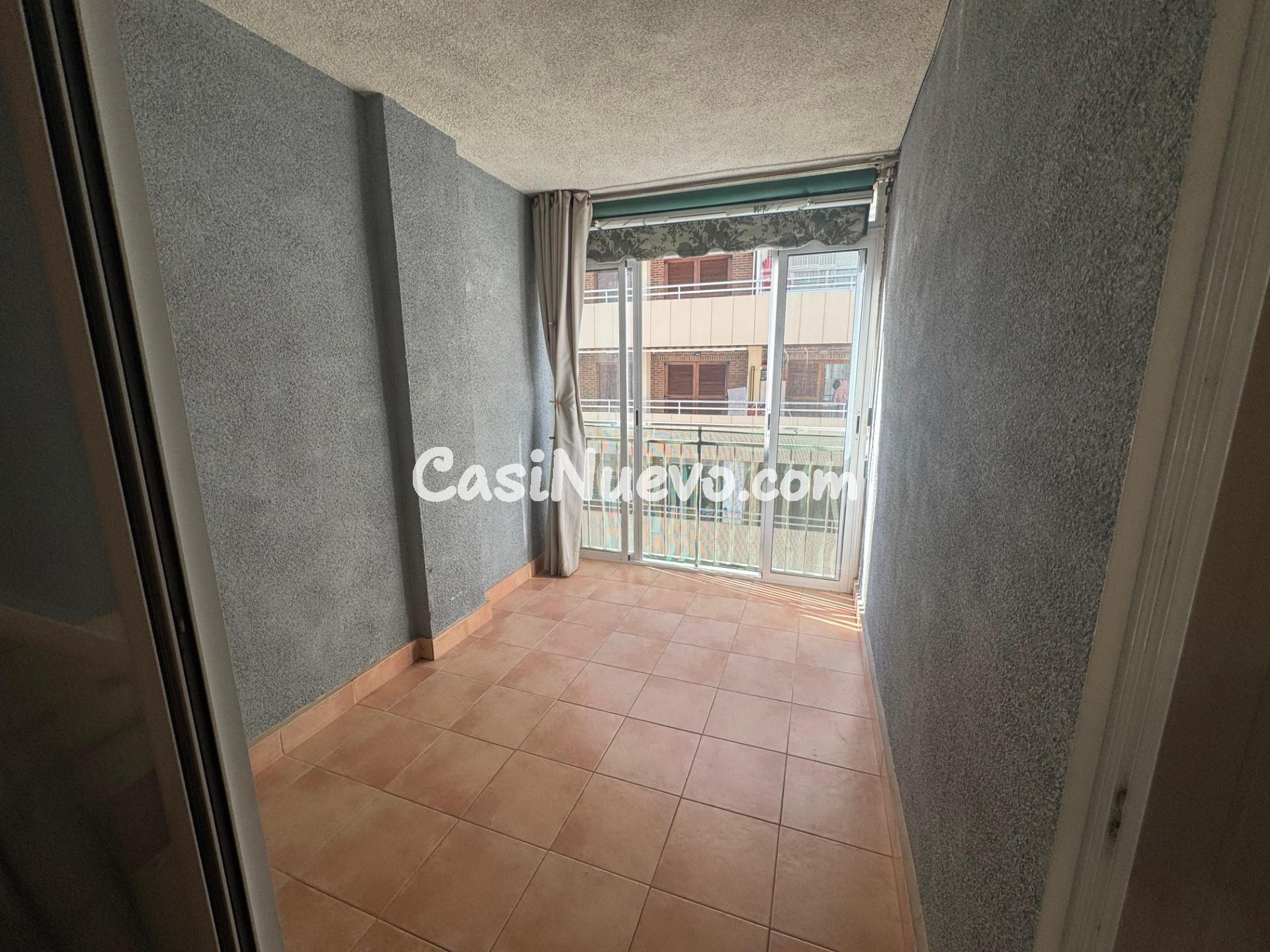 Apartamento a 100m de la playa y vistas laterales al mar - foto 9