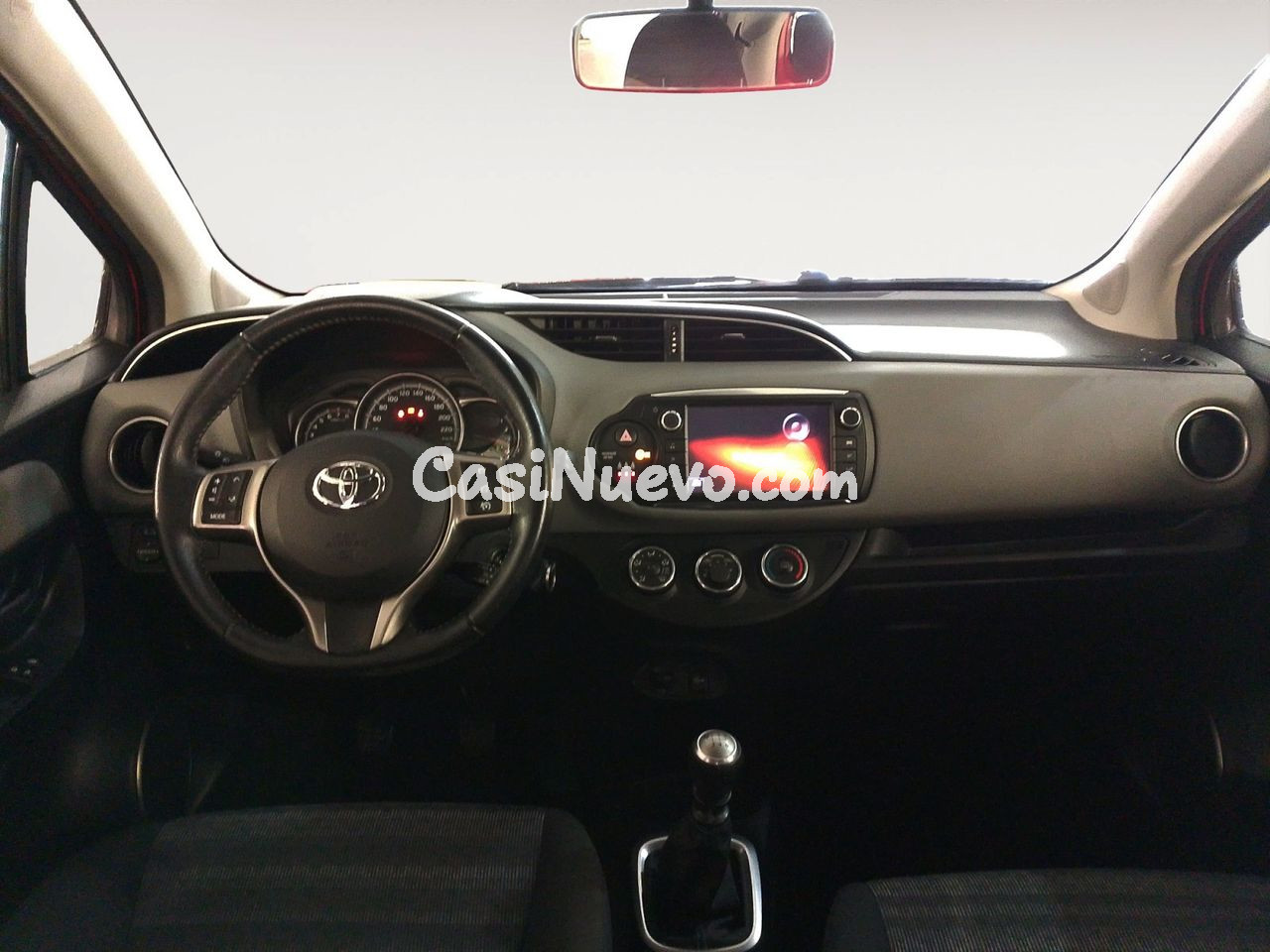 Toyota Yaris Advance - foto 7