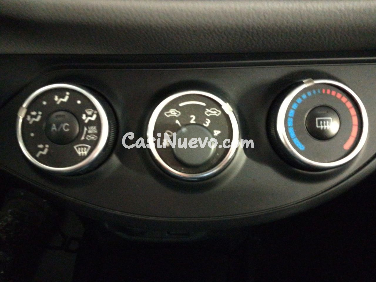 Toyota Yaris Advance - foto 19