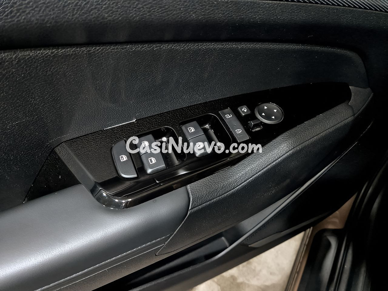 Kia Sportage 1.6 T-GDi MHEV 180CV Tech 4x4 DCT - foto 11