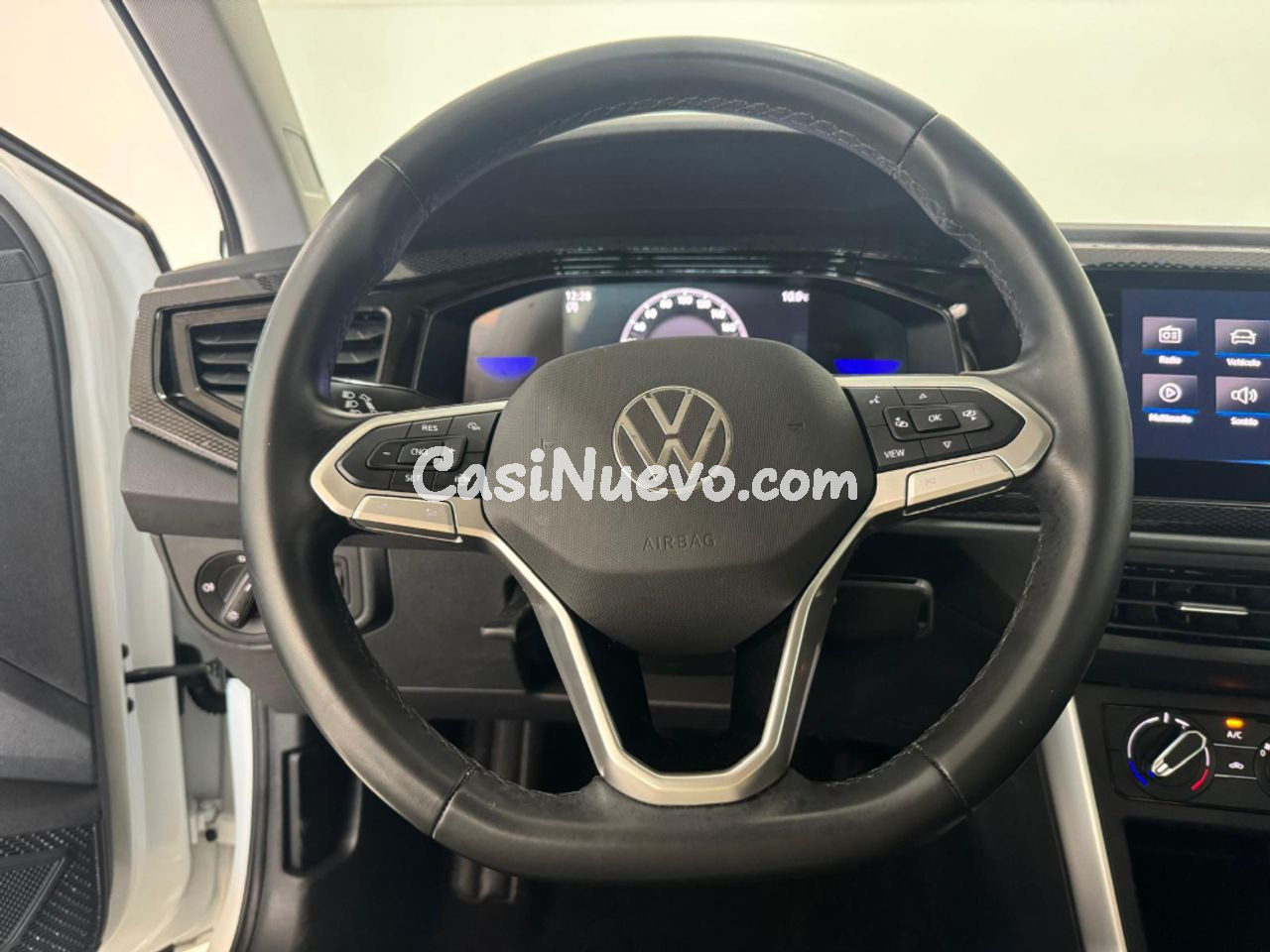 Volkswagen Polo Life - foto 11