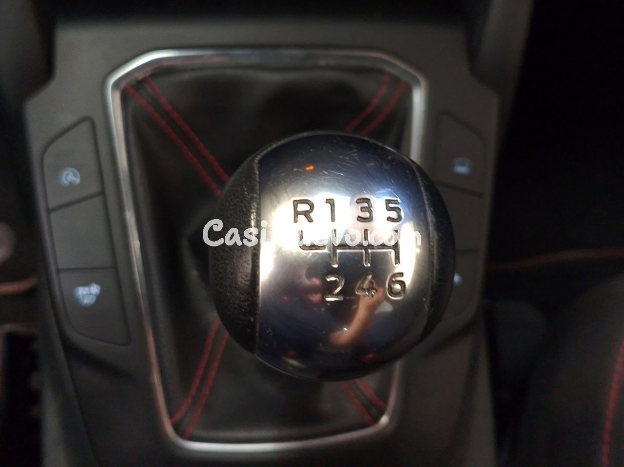 Ford Kuga ST-Line - foto 12