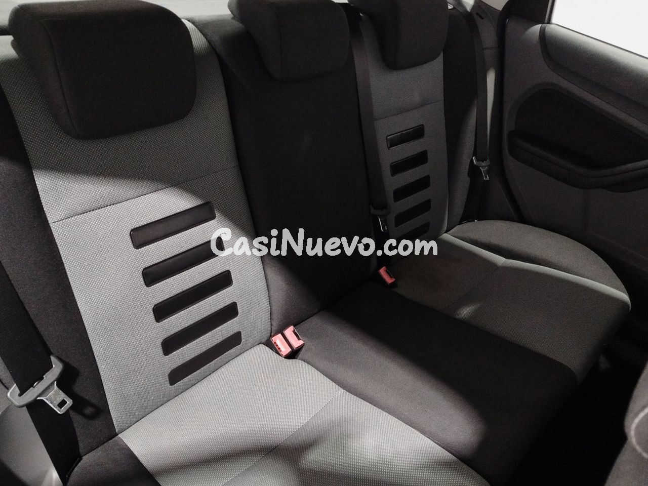 Ford Focus Trend - foto 10