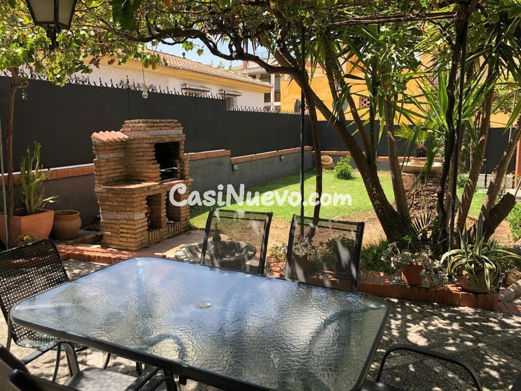 INVERSIÓN!!! GRAN CHALET EN PLENO CENTRO DE LA ZUBIA!!! - foto 8