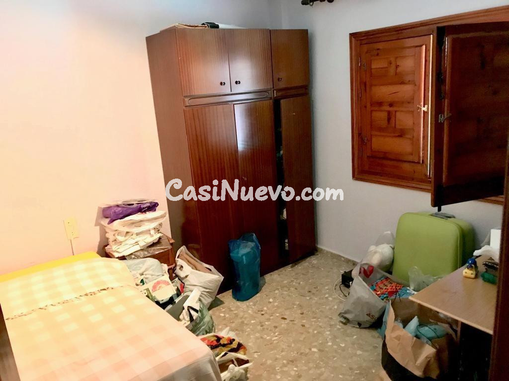 INVERSIÓN!!! GRAN CHALET EN PLENO CENTRO DE LA ZUBIA!!! - foto 16