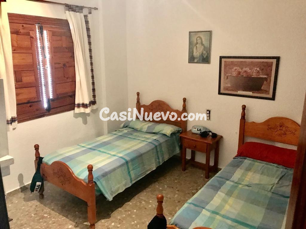 INVERSIÓN!!! GRAN CHALET EN PLENO CENTRO DE LA ZUBIA!!! - foto 35