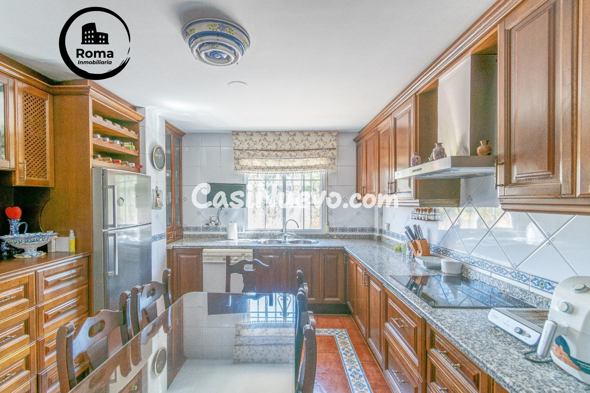 Impresionante Chalet en La Zubia Piscina y Espacios Amplios - foto 17