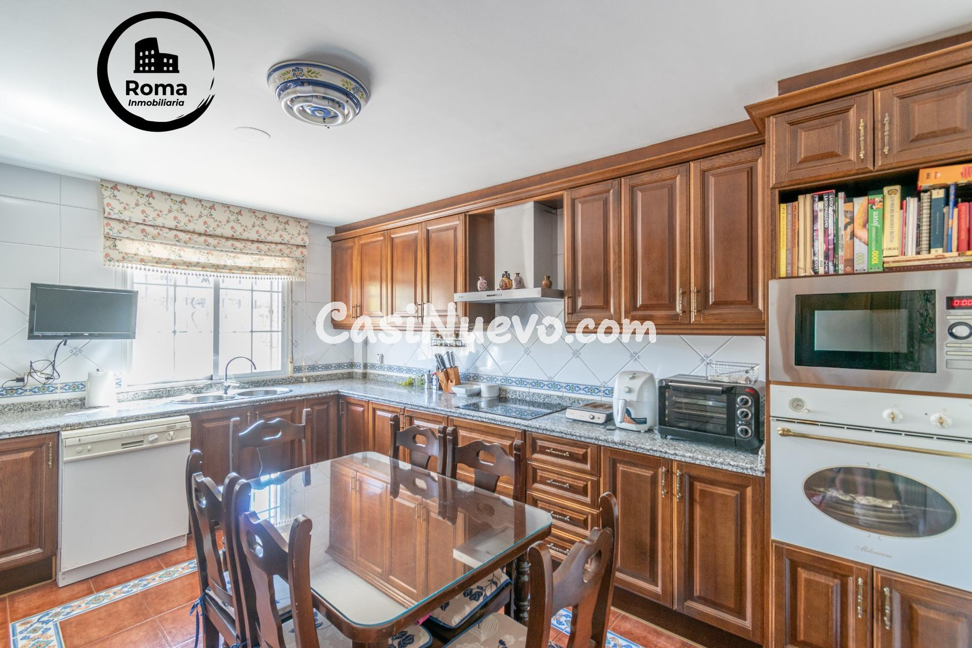 Impresionante Chalet en La Zubia Piscina y Espacios Amplios - foto 18