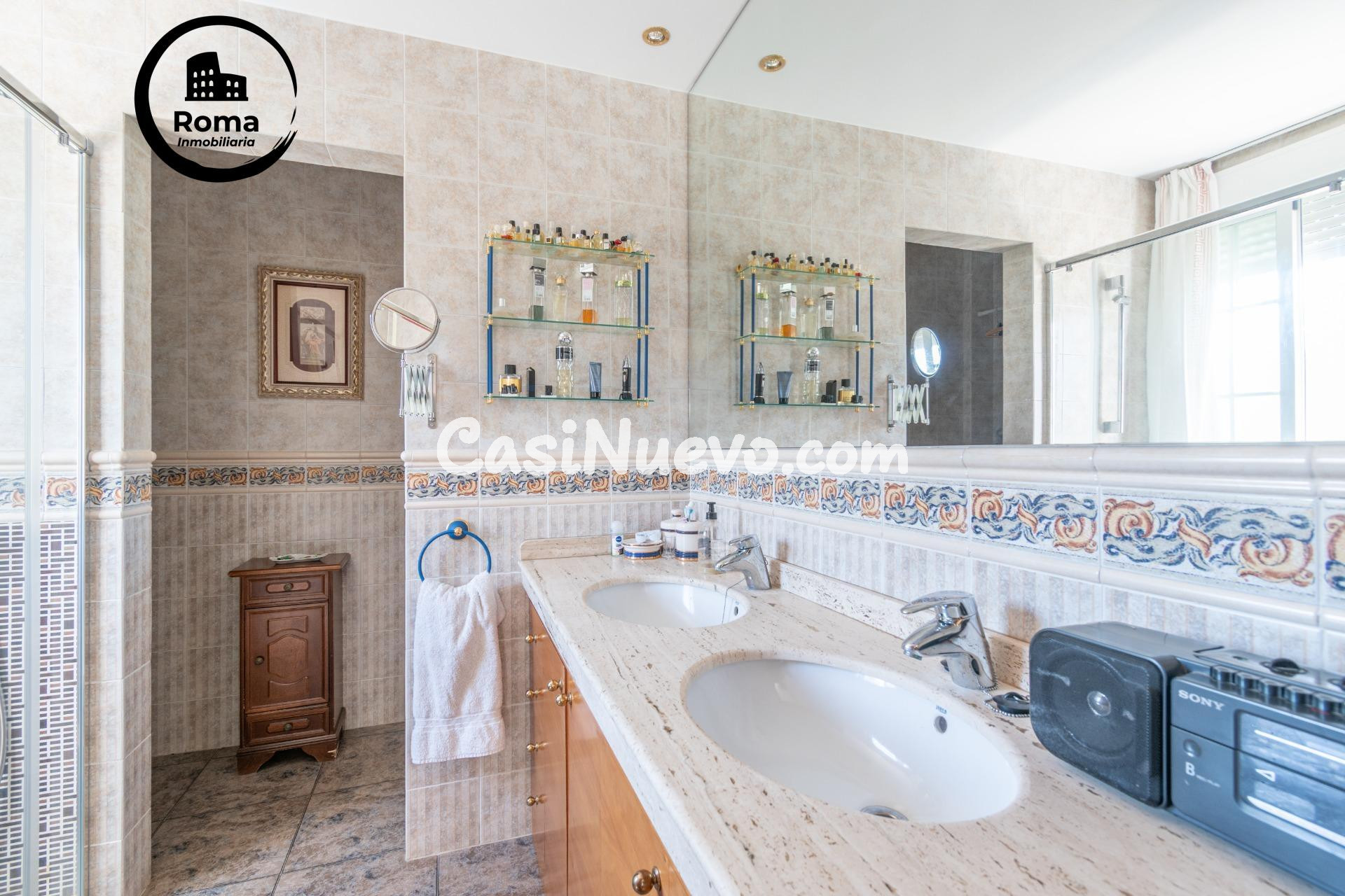 Impresionante Chalet en La Zubia Piscina y Espacios Amplios - foto 33