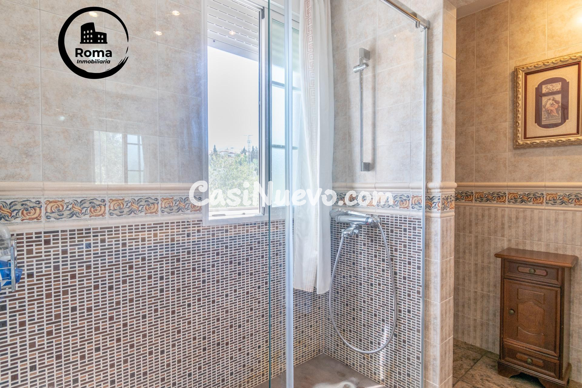 Impresionante Chalet en La Zubia Piscina y Espacios Amplios - foto 34