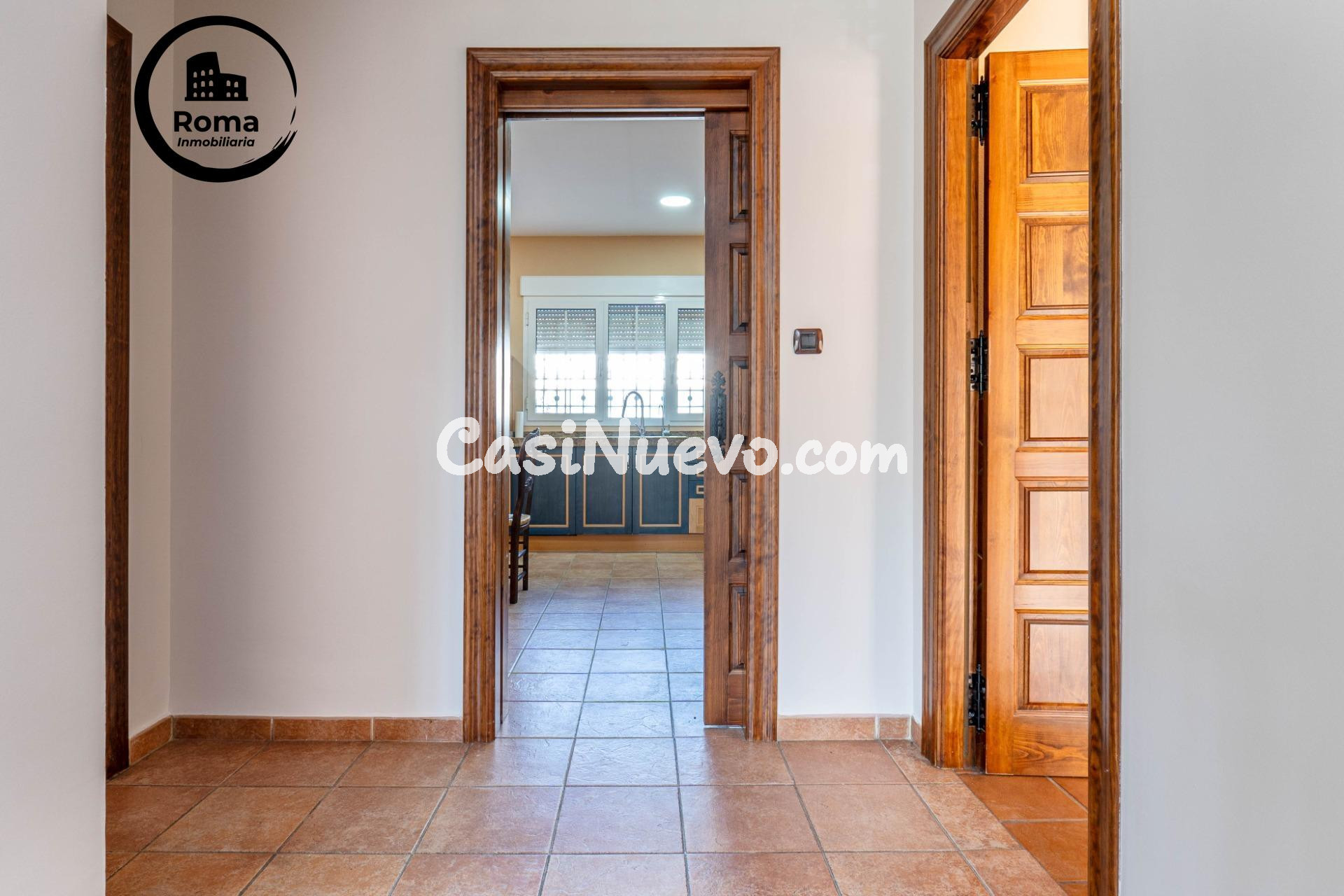 Chalet de 505 m2 construidos con piscina y jardines. 5 dormi - foto 21