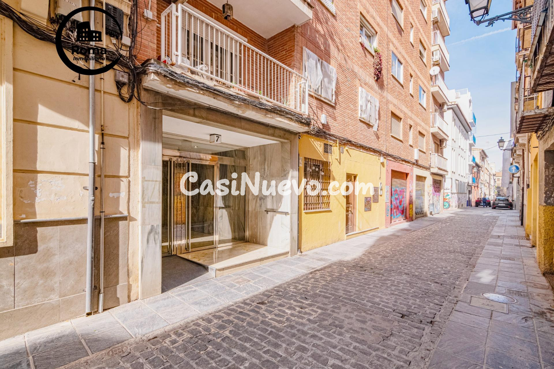 Ático céntrico espacioso con vistas despejadas