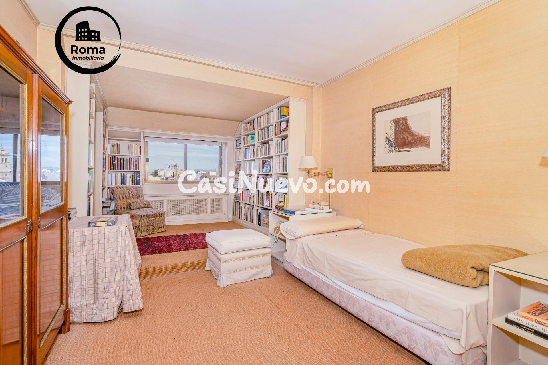 Ático céntrico espacioso con vistas despejadas - foto 9