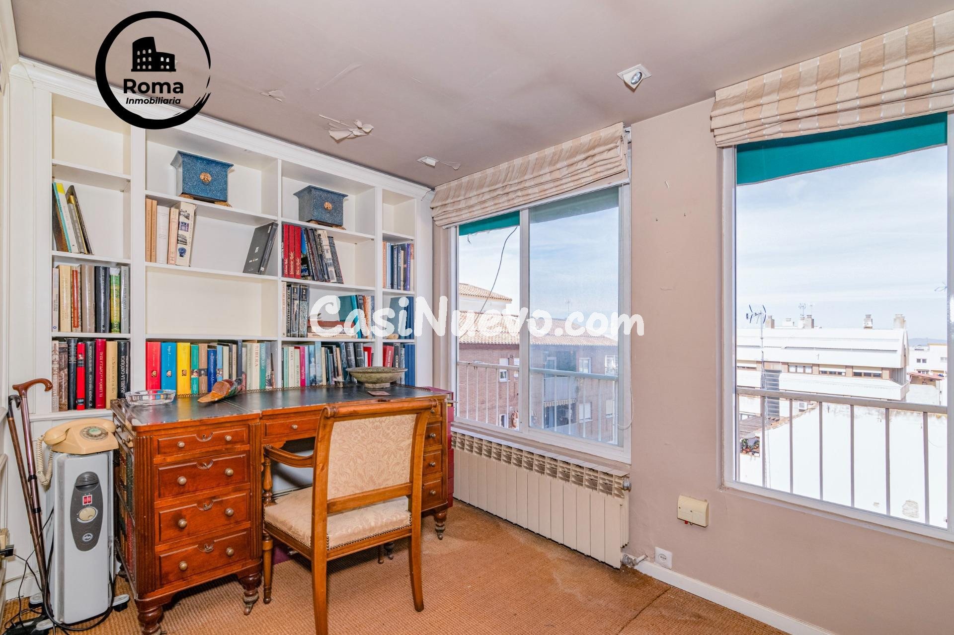 Ático céntrico espacioso con vistas despejadas - foto 12