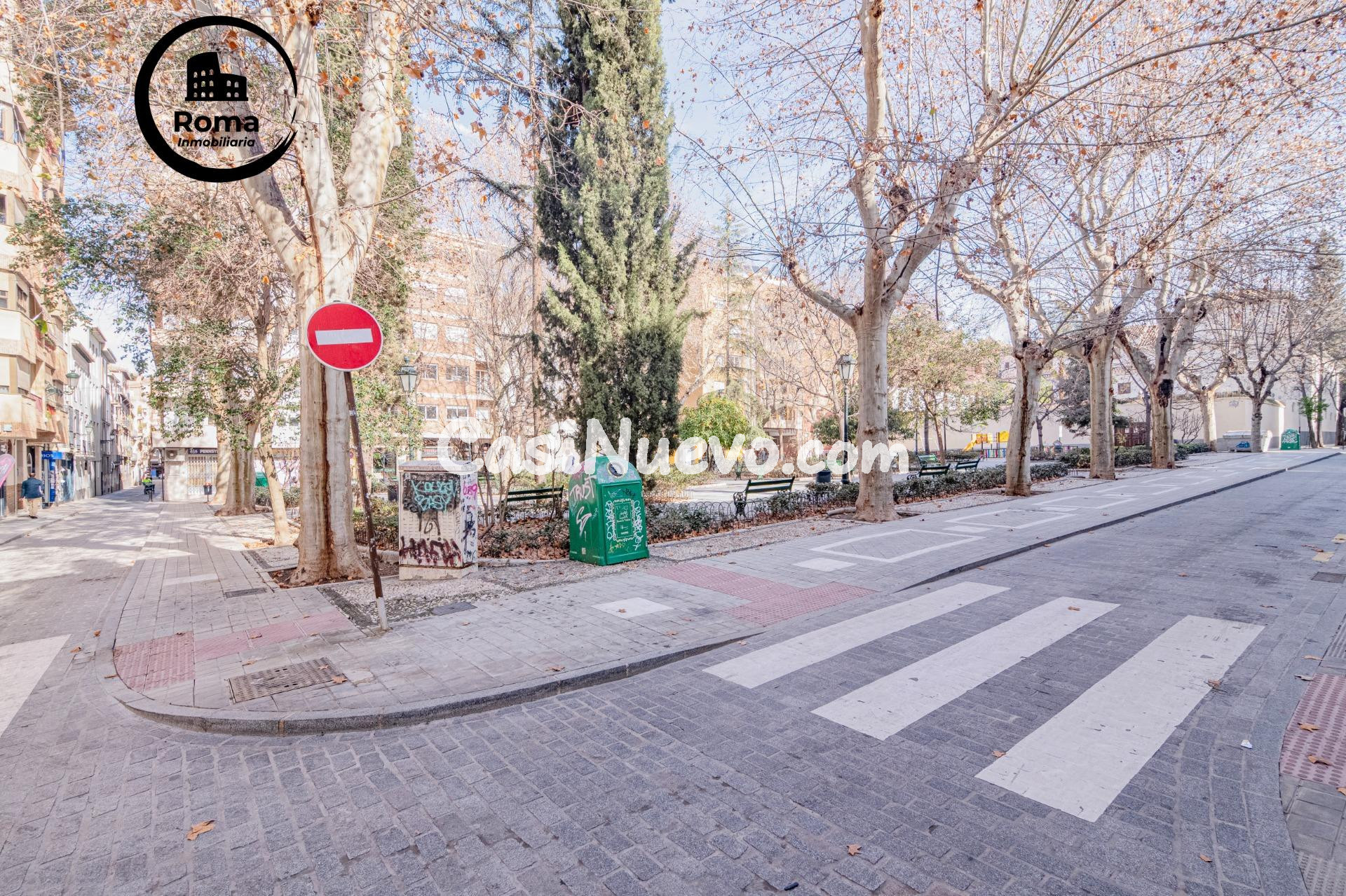 Ático céntrico espacioso con vistas despejadas - foto 35