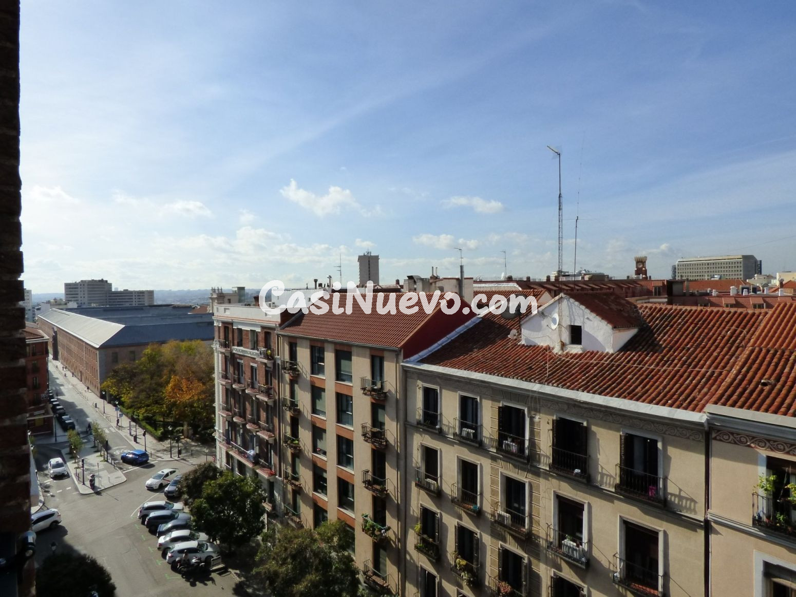 Conde Duque. Moderno 6º exterior con terraza. Amueblado. 2 d - foto 3