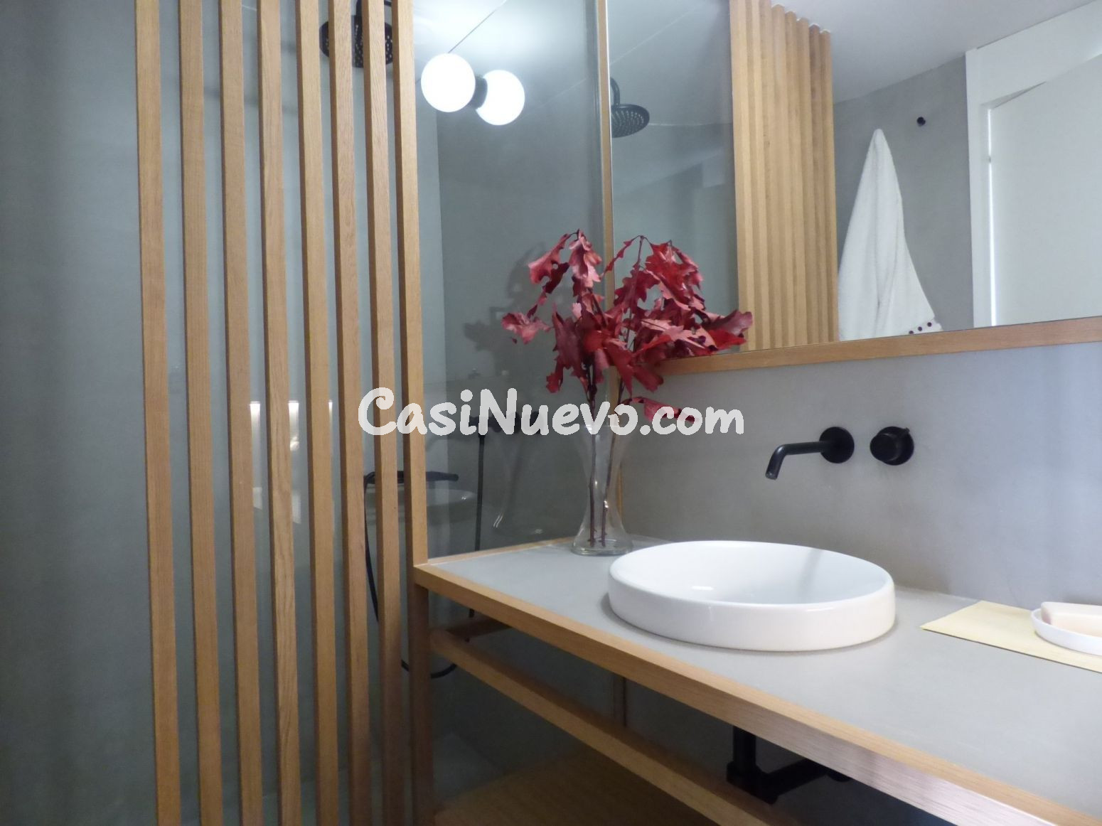 Conde Duque. Moderno 6º exterior con terraza. Amueblado. 2 d - foto 17