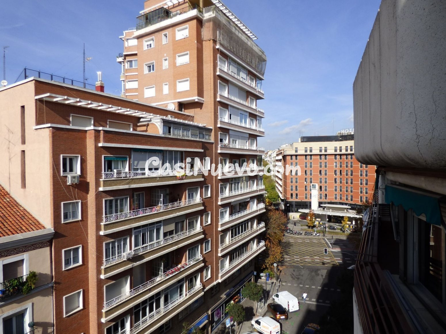 Conde Duque. Moderno 6º exterior con terraza. Amueblado. 2 d - foto 24