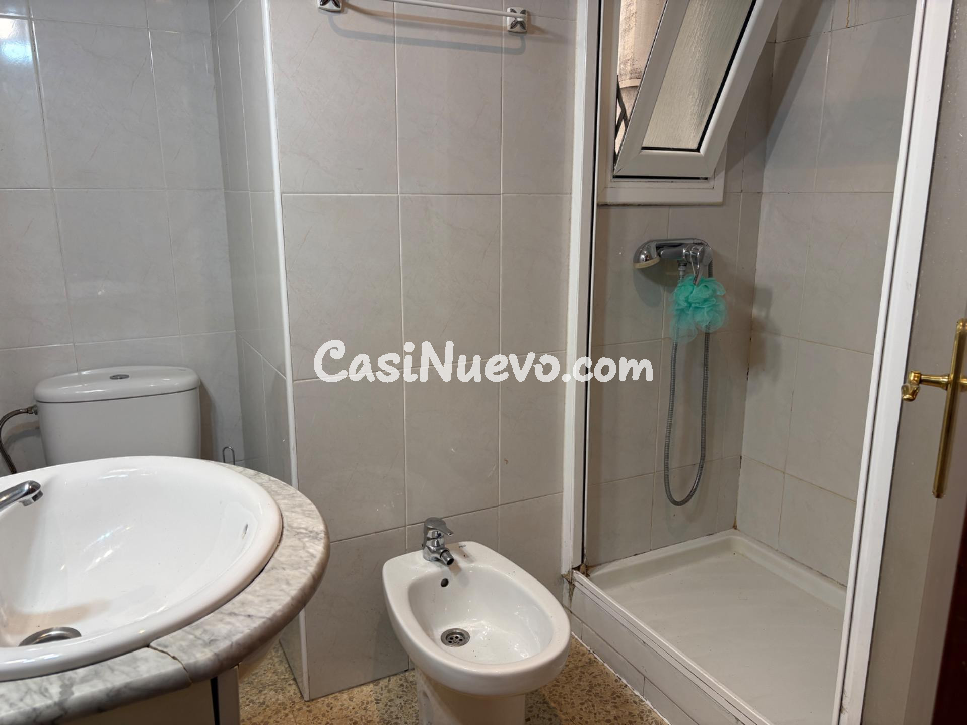Estupendo Piso en Venta - Tranquilidad y Comodidad Asegurada - foto 17