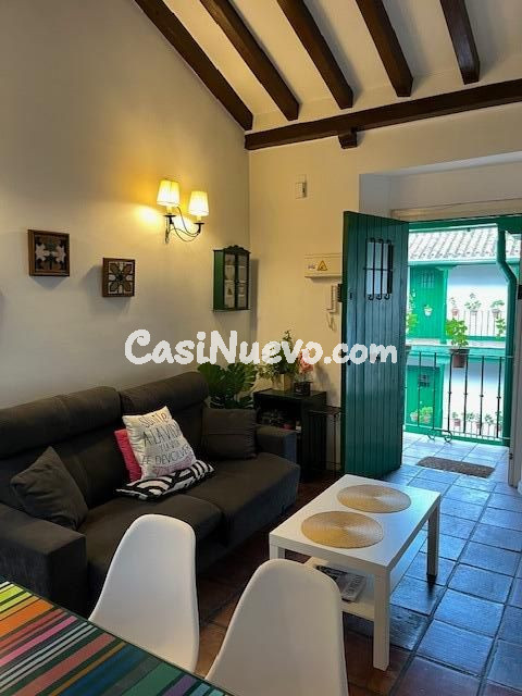 Centro Encarnación, junto a la Plaza DE LAS SETAS. Excelente