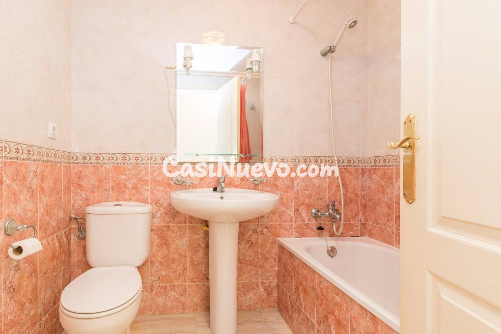 Apartamento en el centro de Torrevieja - foto 6