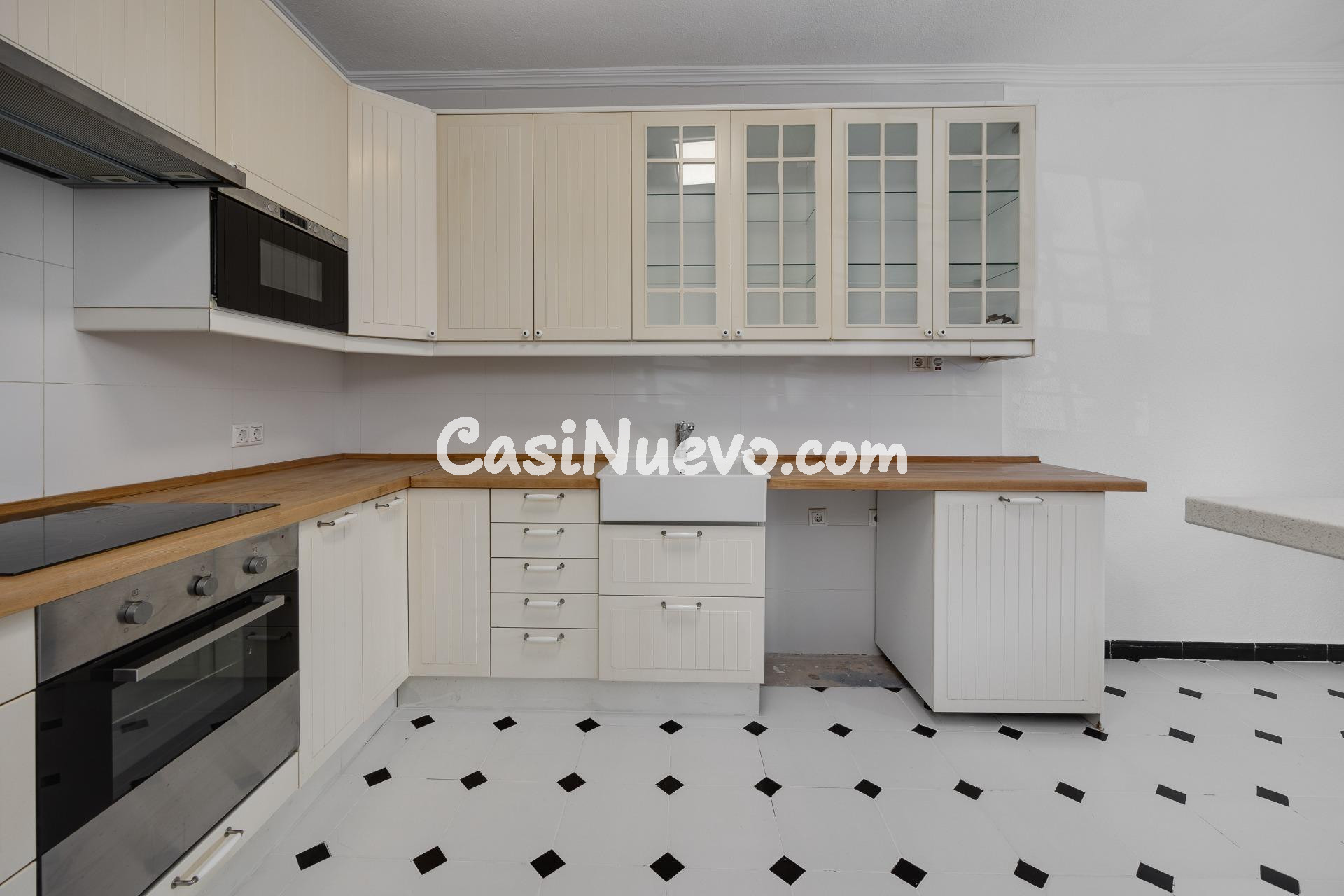 Chalet en El Chaparral, Torrevieja con parcela de 400 m2, pi - foto 3