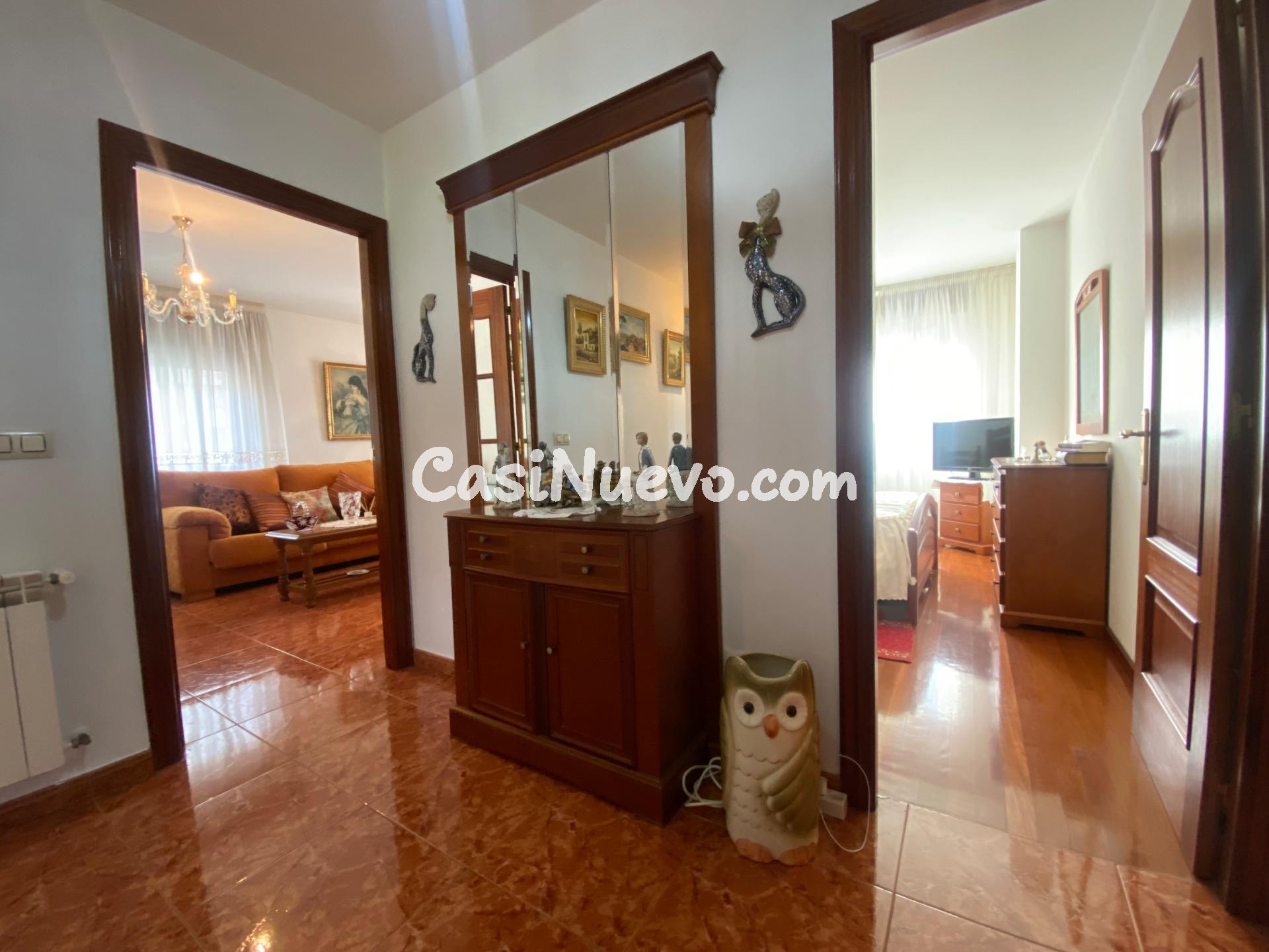 EN VENTA PISO IMPECABLE DE TRES DORMITORIOS, CON DOS BAÑOS  - foto 4
