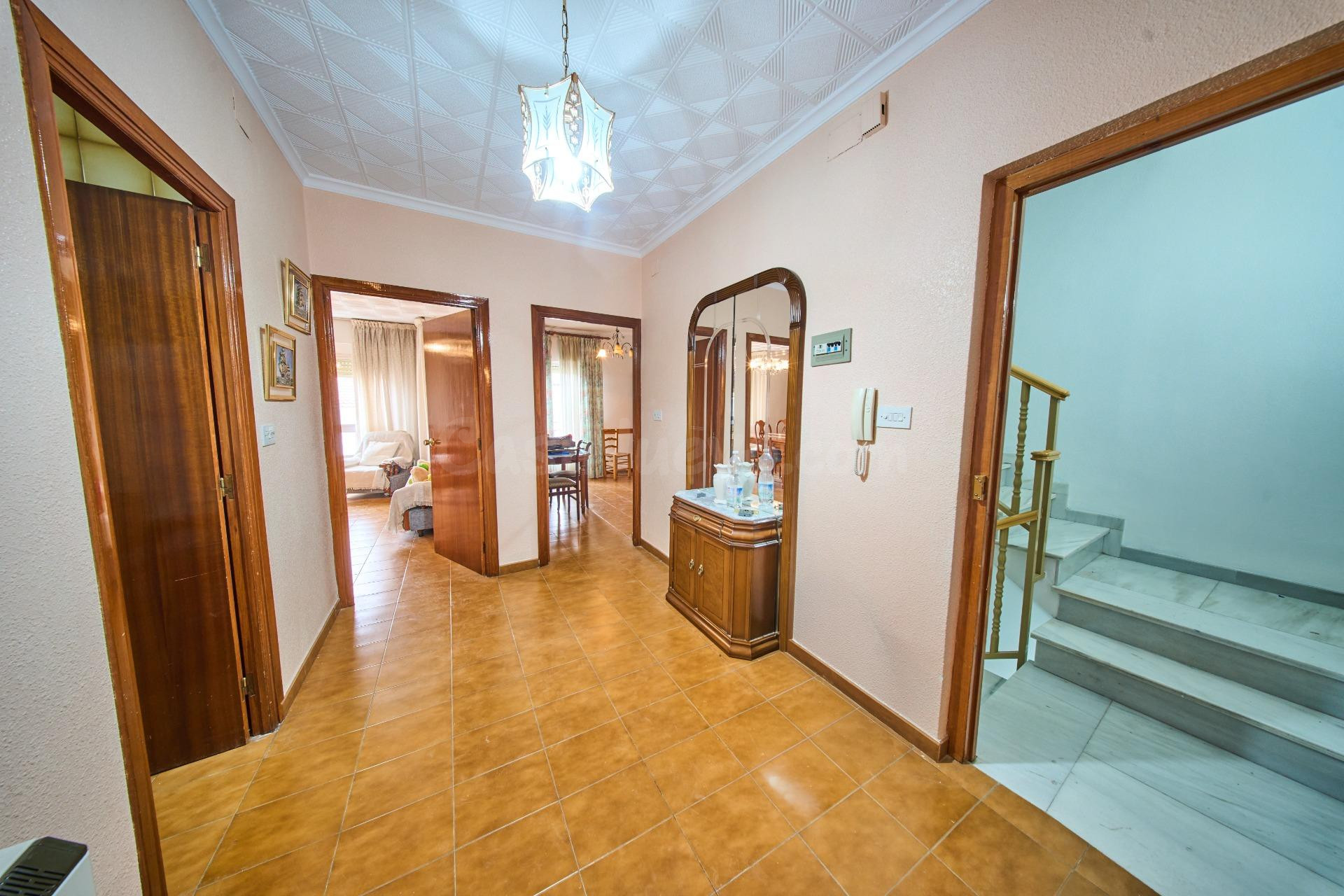 EDIFICIO SEGREGABLE EN APARTAMENTOS EN CASTILLO DE LOCUBÍN ( - foto 4