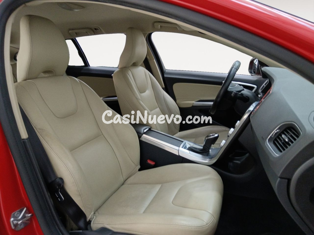 Volvo V60 D4 Momentum - foto 11