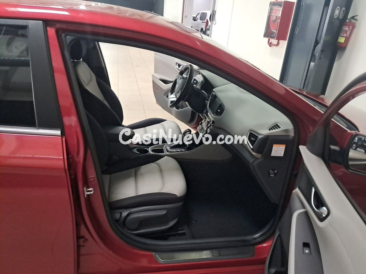 Hyundai IONIQ 1.6 GDI HEV Style DCT - foto 9