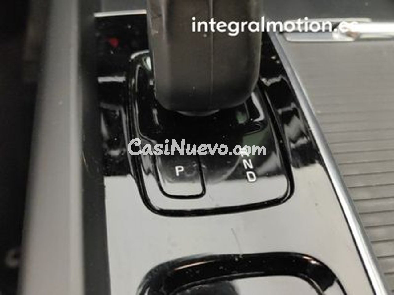 Volvo XC60 2.0 D4 Momentum Pro Auto - foto 10