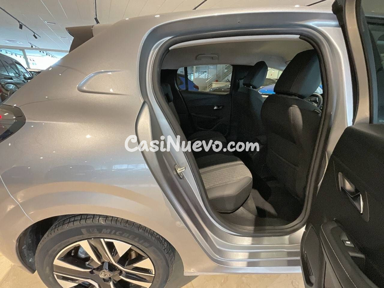 Peugeot 208 Puretech 100 Allure - foto 21