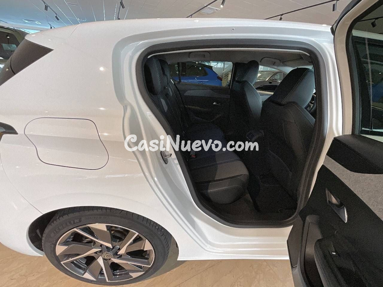 Peugeot 308 5P  Puretech 130 S&S MAN Allure Pack - foto 21